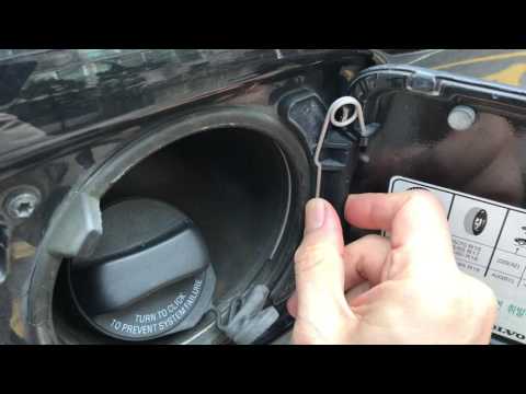 Volvo xc90 fuel door repair before
