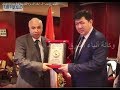 بالفيديو: رئيس أ ش أ يقدم الدروع التكريمية لوفد من كازاخستان