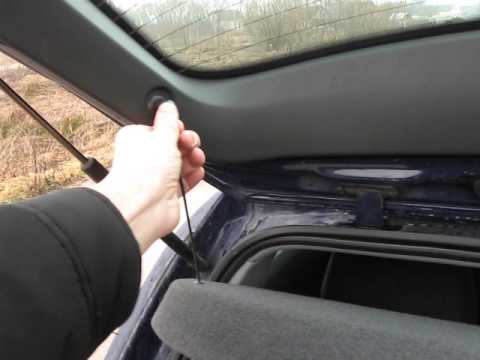 Расположение датчика открывания двери у Opel Астра Седан