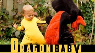 Bébé vs Dragão