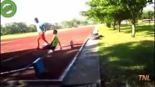 Compilation FAIL année 2013 YouTube - يوتيوب أقوى وأطرف مواقف مضحكة 2013