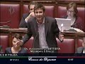 Alessandro Di Battista - perche' non abbiamo dato la fiducia al PD - Bersani in aula ad ascoltare