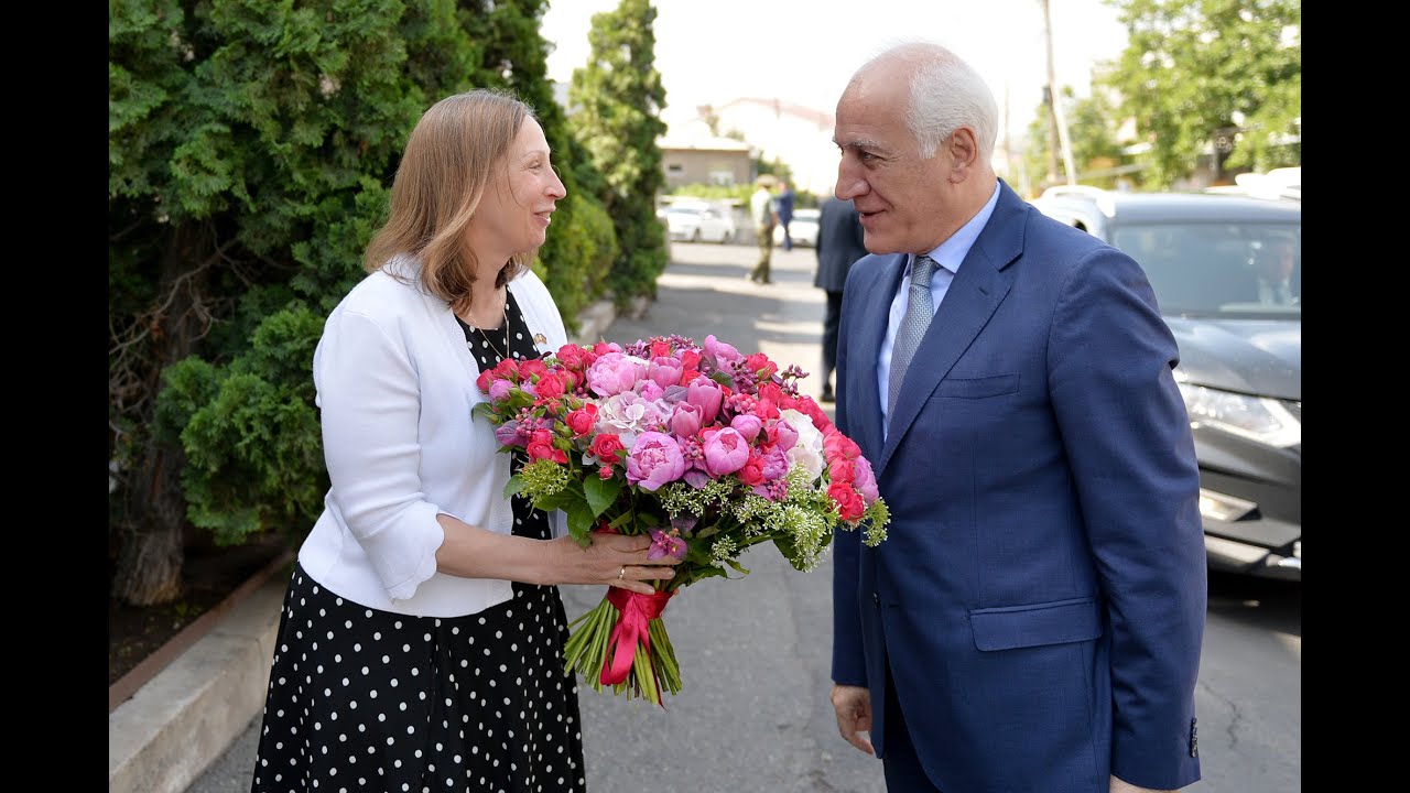 Նախագահ Վահագն Խաչատուրյանը ԱՄՆ Անկախության օրվա առթիվ այցելել է Հայաստանում ԱՄՆ դեսպանի կեցավայր