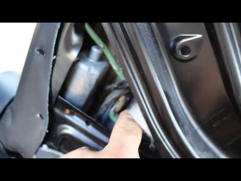 BMW . Скрипит Спинка Сиденья Водителя.БМВ Как устранить?