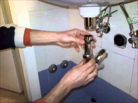 Come installare dei tubi scarico per i lavelli del bagno fai da ... Lavello in plastica
