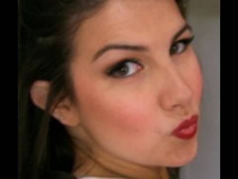 classic pin up girl makeup. My twist on a retro makeup look- the classic pin-up girl!