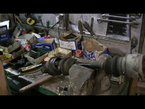 Mercedes restoration w123 видео 89 замена пыльников шрус часть 1