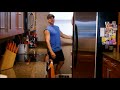 Wife surprises husband in funny pregnancy announcement