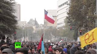 Сотни тысяч чилийских студентов борются за образование