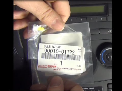 Замена лампочки подсветки переключателя печки передней панели на автомобиле Тойота Королла Е150