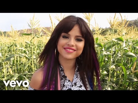 VEVO News: Behind The Scenes of Hit The Lights
