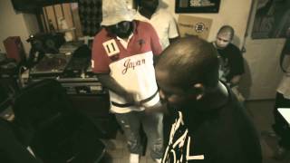 Freddie Gibbs & Statik Selektah - Keep it Warm For Ya (Feat Smoke Dza & Chace Infinite) Freddie Gibbs & Statik Selektah - Keep it Warm For Ya (Feat Smoke Dza & Chace Infinite)