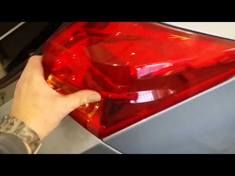 Toyota Auris demontaz zadniho svetla - vymena zarovky