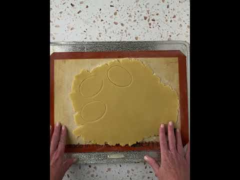 Want to bake perfectly shaped sugar cookies?