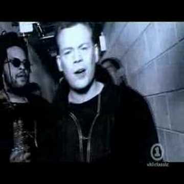  UB40  - CAN\'T HELP FALLING IN LOVE 