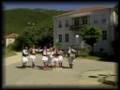 Zurli tresat na sred selo - Macedonian Folk Song