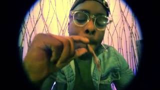 Machine Gun Kelly - Chill Bill (RemiXX) (feat. Tezo & Dub-O) Machine Gun Kelly - Chill Bill (RemiXX) (feat. Tezo & Dub-O)