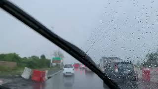 Dhikr of La Ilaha Illallah on a rainy day while driving