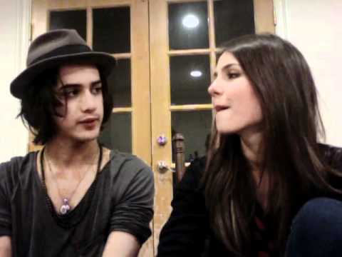 Victoria Justice Avan Jogia Laugh A lot Views 5 Downloads 11