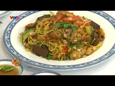 Bún xào nghệ