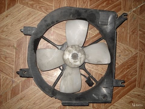 Le ventilateur du radiateur de refroidissement du moteur sur la Mazda Demio ne s'allume pas