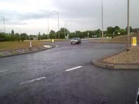 Volvo 340 Drift. volvo 340 drifting roundabout