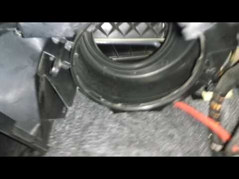Зняття моторчика печки на Mercedes W212