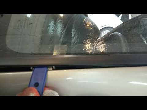 Как снять молдинги лобового стекла на Mitsubishi Pajero Sport