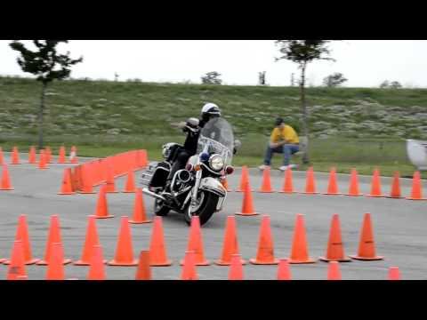 motorbike vs.police