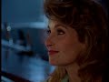 Reba McEntire - Does He Love You ft. Linda Davis