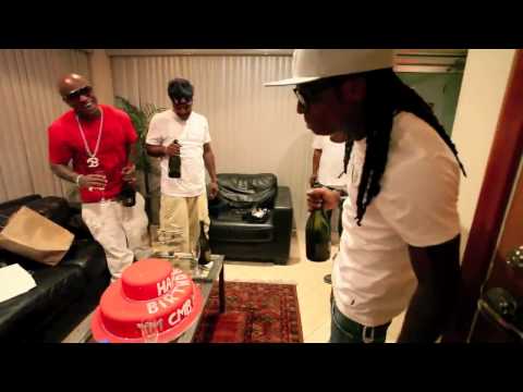 lil wayne bugatti. Birdman Gives Lil Wayne A $1