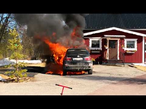 BMW X5 e70 in flames again