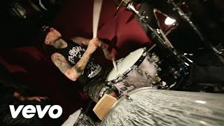 Travis Barker & Yelawolf - 6 Feet Underground (ft. Tim Armstrong) Travis Barker & Yelawolf - 6 Feet Underground (ft. Tim Armstrong)