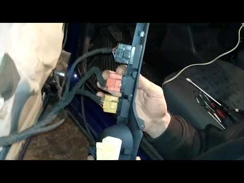 Как снять заменить стекло передних дверей SEAT CORDOBA(99-02)d emontaz zamiana szyby drzwi przod!