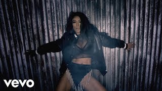 Mila J - Smoke, Drink, Break-Up Mila J - Smoke, Drink, Break-Up