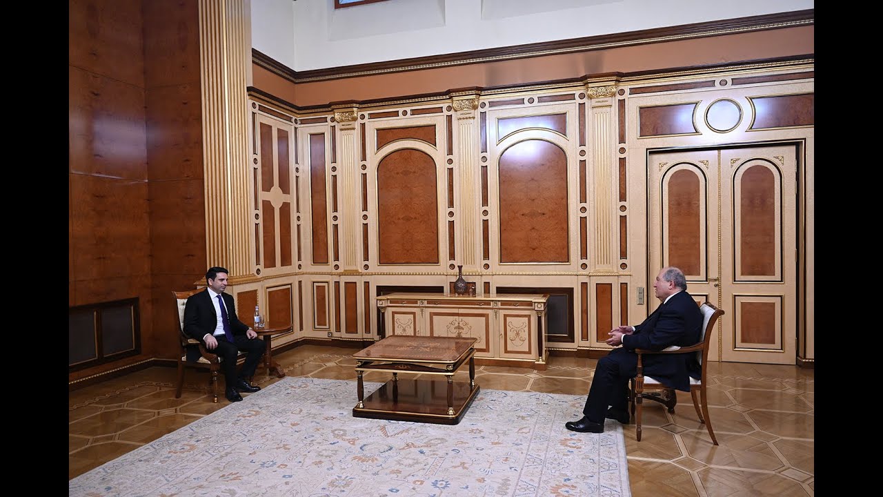 Հանրապետության նախագահ Արմեն Սարգսյանն այսօր հանդիպում է ունեցել Ազգային ժողովի նախագահ Ալեն Սիմոնյանի հետ