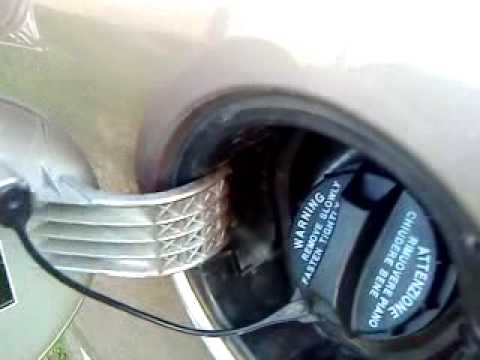 The gasoline tank hatch