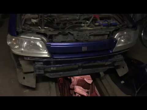 Как снять передний бампер на Nissan Cube кузов Z10