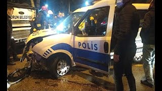 Çorum'da kavga ihbarına giden polis ekipleri kaza yaptı