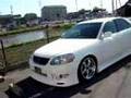Видео Toyota Mark II: Японец снимает свой белый тюнингованный Марк