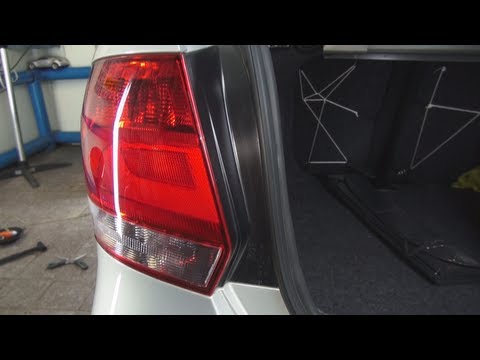 Снятие стопа, замена лампы на Volkswagen Polo V 2013