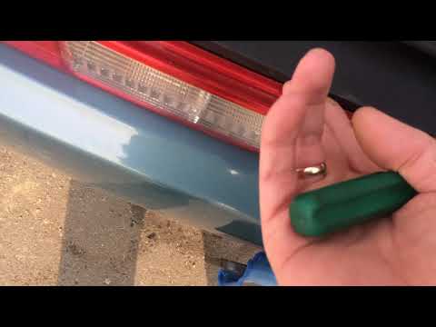 Замена лампочки стоп сигнала Nissan Cube z12