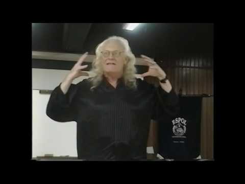 Copernicus lecture in Spanish at the Univ of Guayaquil, Ec. 4/23/02. Part 1