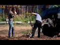Рабочие приступили к благоустройству аллеи парка