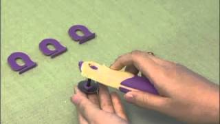 How to Change Rotary Cutter Blade - Fiskars Easy Change blade 