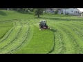 Mähen mit Valtra N93 mit front PTO