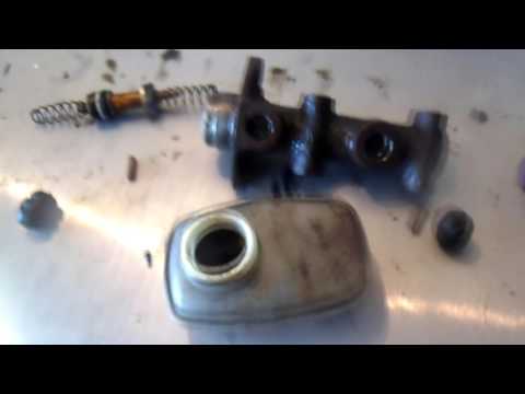 Repair of the main brake cylinder