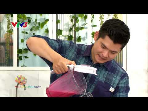 Gà nấu rau diếp cá và sinh tố thanh long
