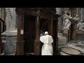 Đức Thánh Cha xưng tội trong buổi Phụng Vụ Thống Hối 24 giờ cho Chúa tại Vatican