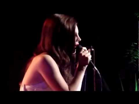 Скачать песню heart shaped box evanescence